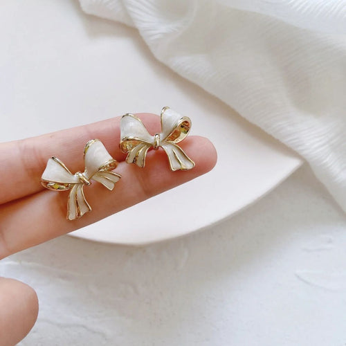 Twinkle Bow Earring