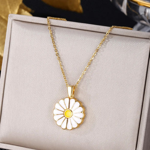 Daisy Bloom Necklace