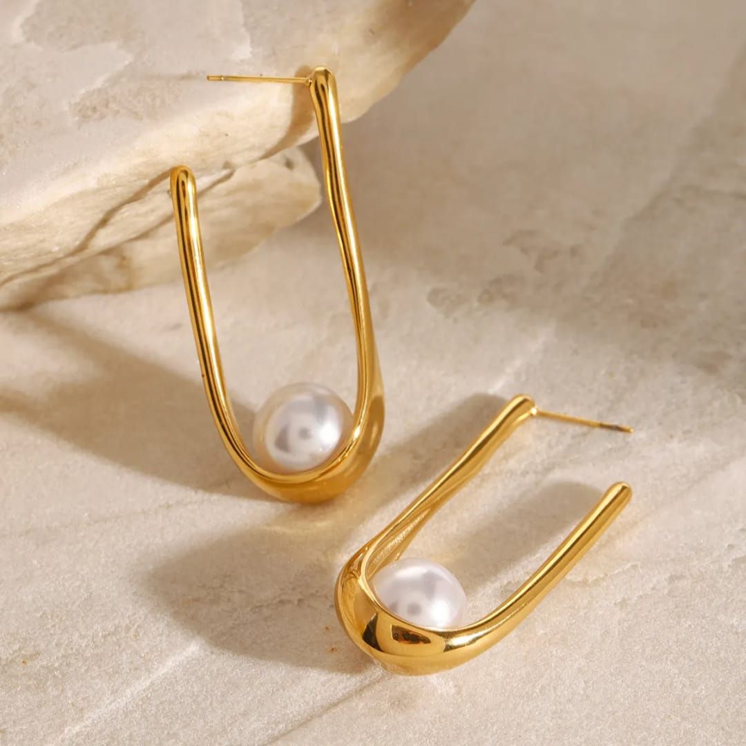 Pearl Glide Earring