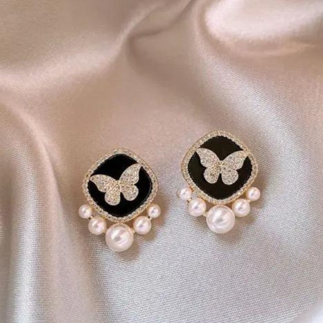 A Pearl Of butterfly Earrings