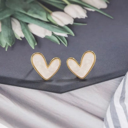 Minimal Heart Earrings