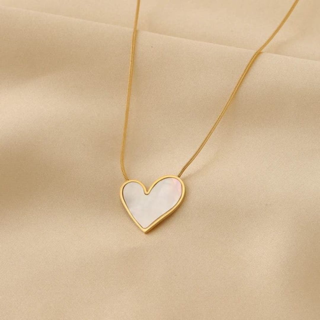 Bling Blogger Heart Neckpiece