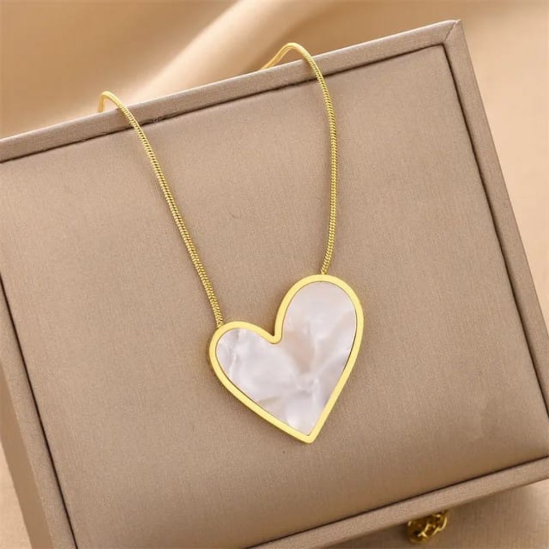 Bling Blogger Heart Neckpiece