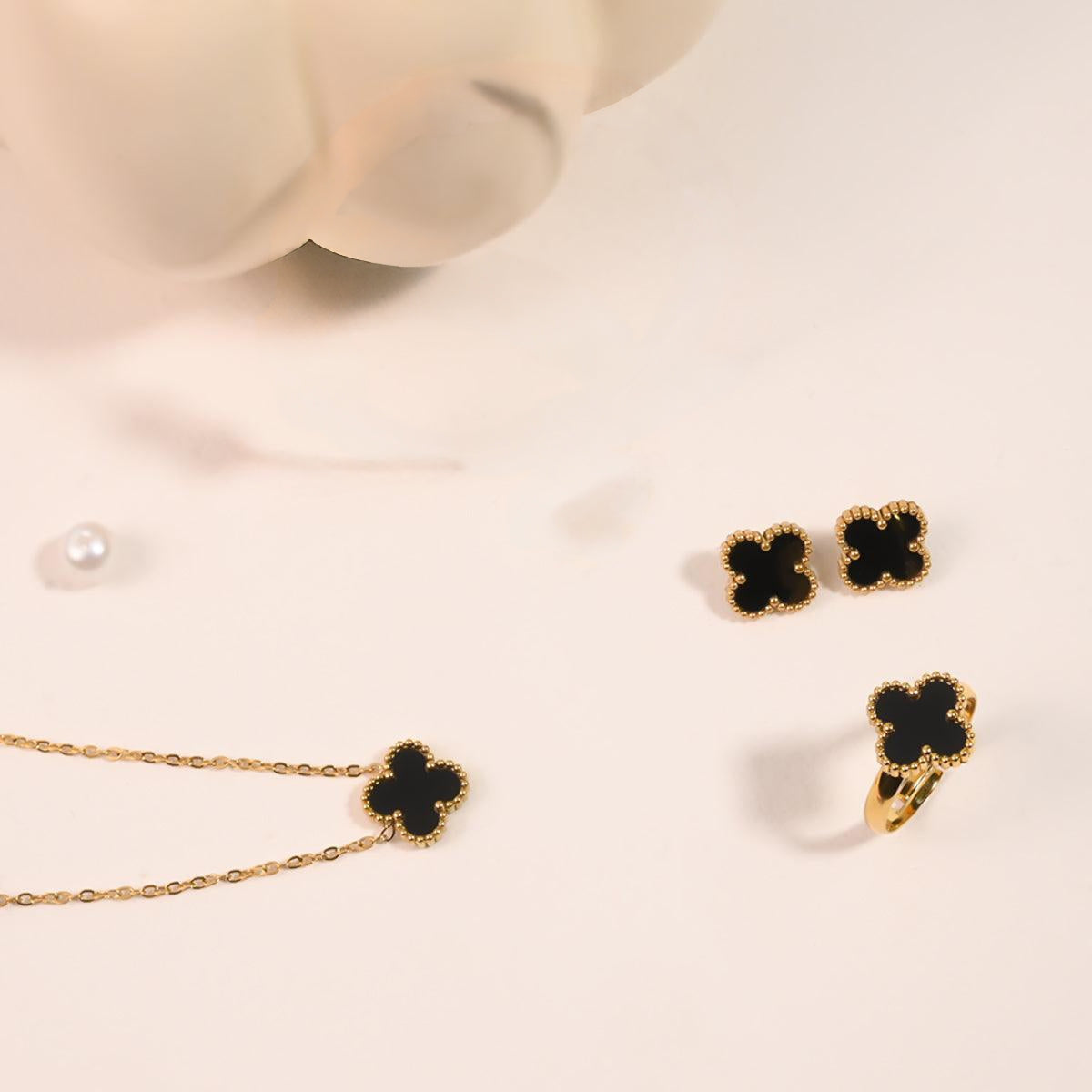 Midnight Clover Affair Jewellery Set