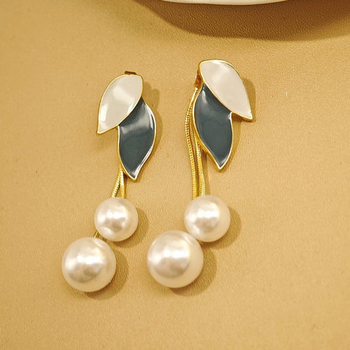Dual Tone Leaf Pearl Earrings