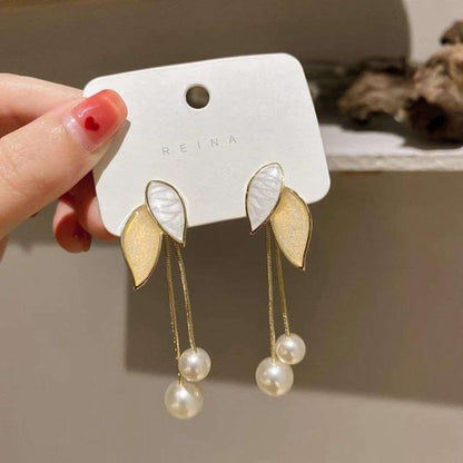 Bling Blogger leaf Chain Earrings