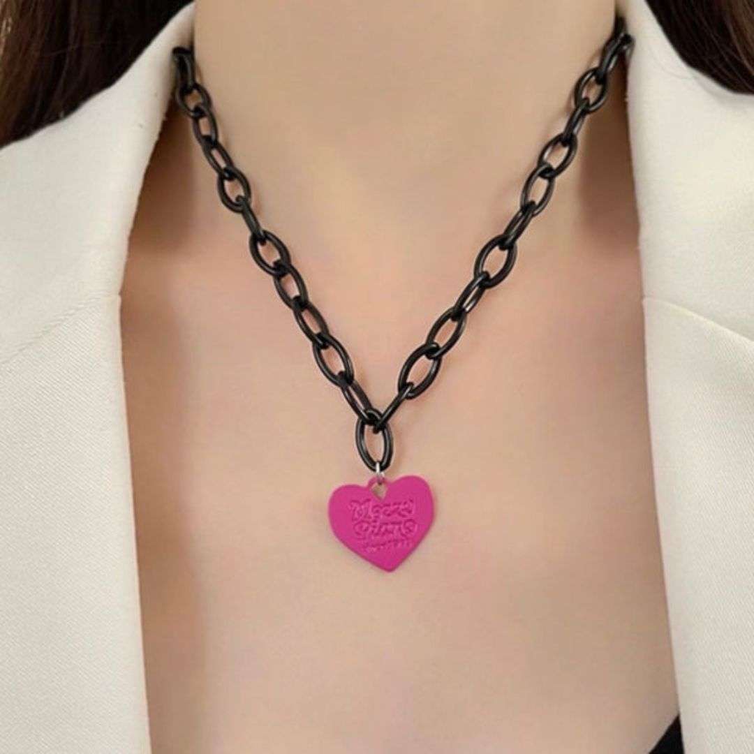 Rule The Heart Linked Necklace