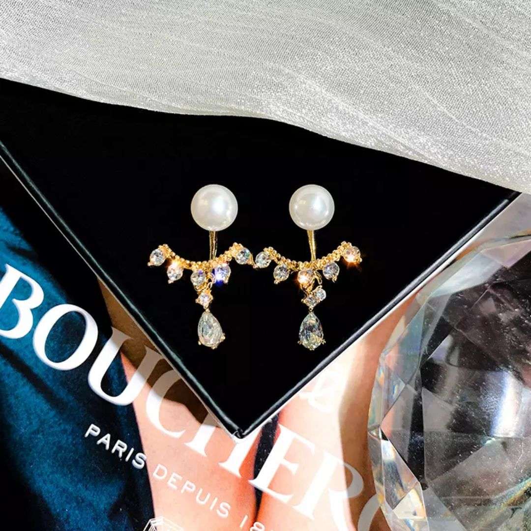 Bling Blogger Pearl Earrings