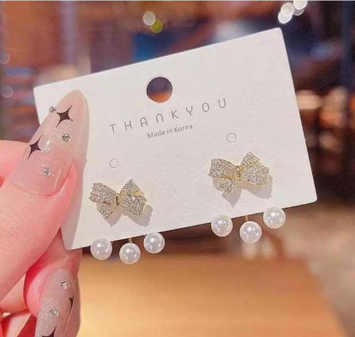 Pearlfect Statement Studs Earring