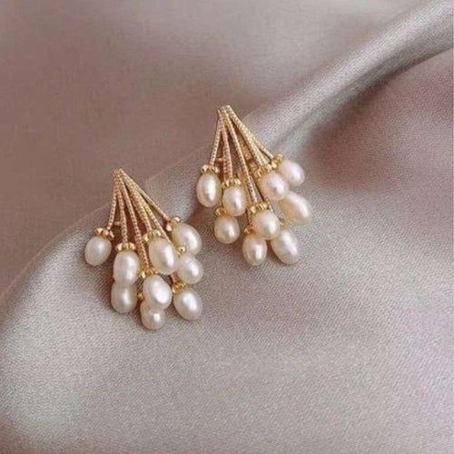 Perky Pearl Earring